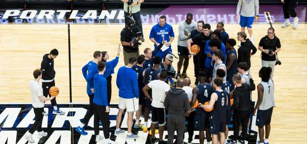 Top Sports story anchor