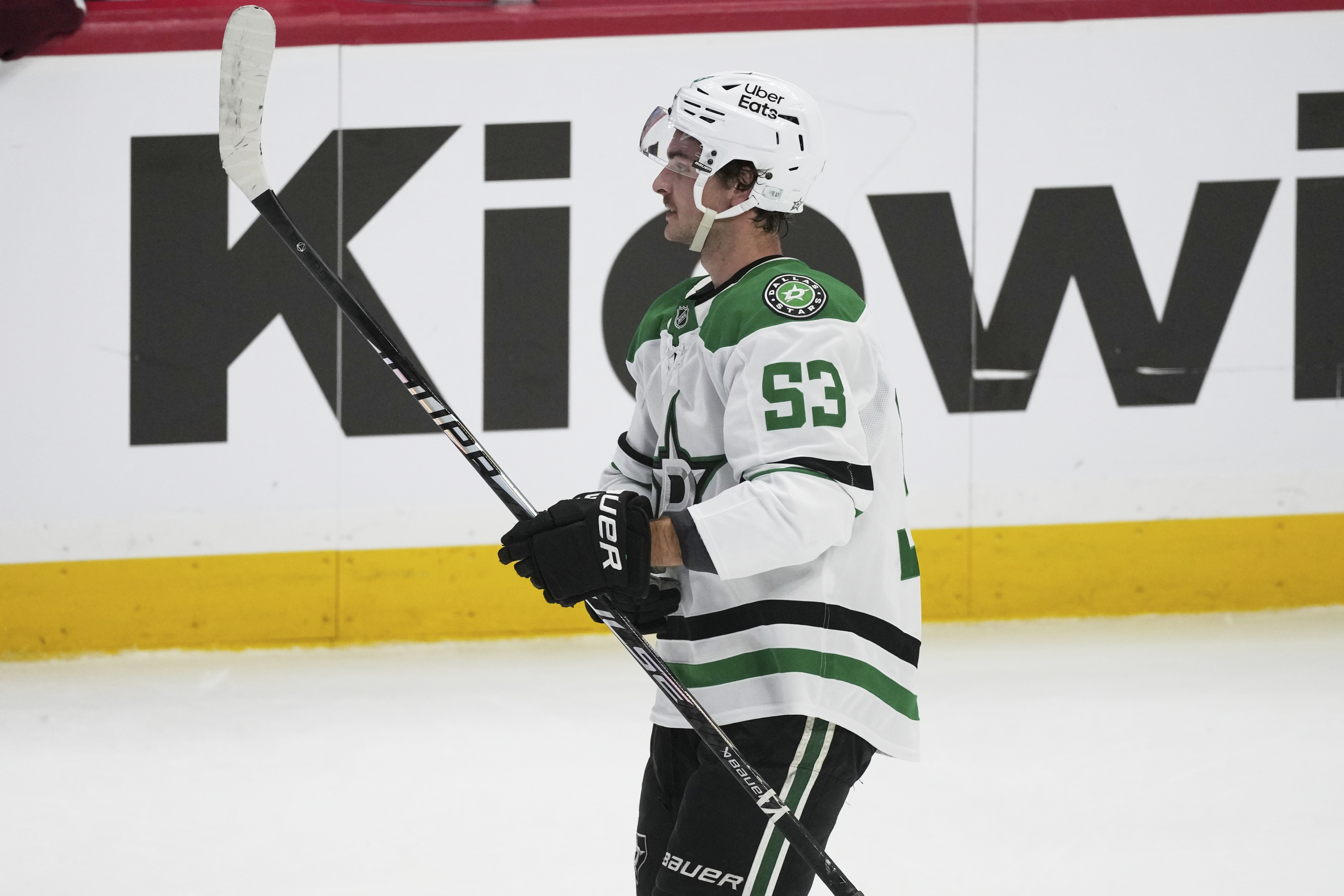 Wyatt Johnston scores shootout winner as Stars beat Avs 2-1 to tighten race for top spot in league