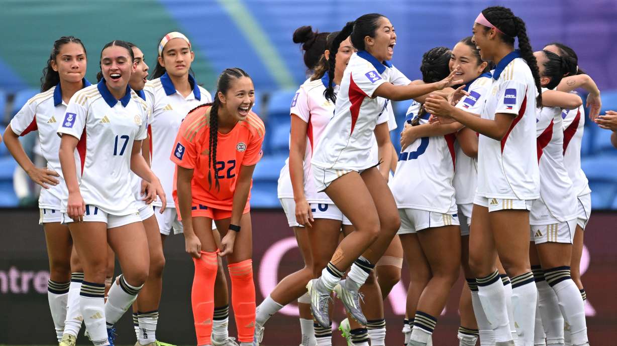 Philippines players celebrate after defeating Uzbekistan in Women's Asian Cup qualifying match for the World Cup, at Gold Coast Stadium In Robina, Australia, Thursday, March 19, 2026.
