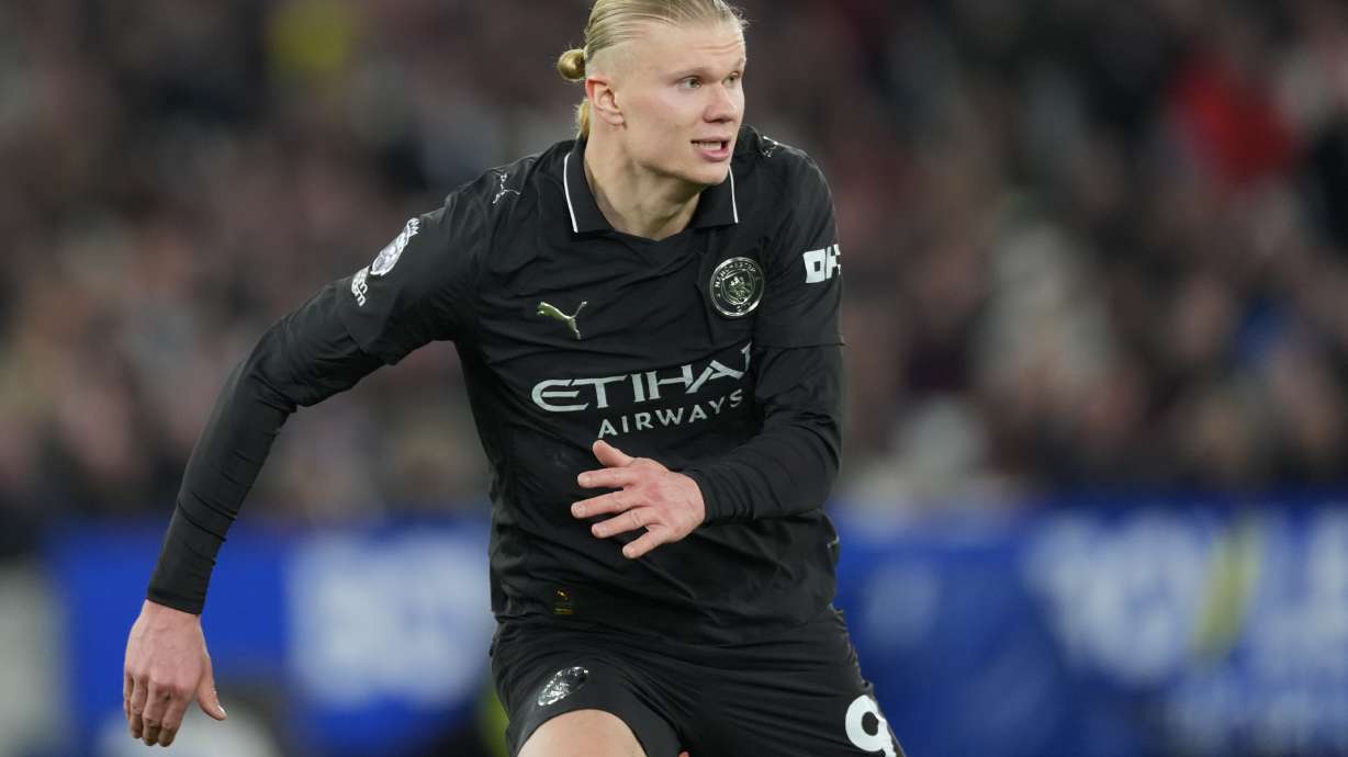Manchester City's Erling Haaland runs for the ball during the English Premier League soccer match between West Ham United and Manchester City in London, England, Saturday, March 14, 2026.