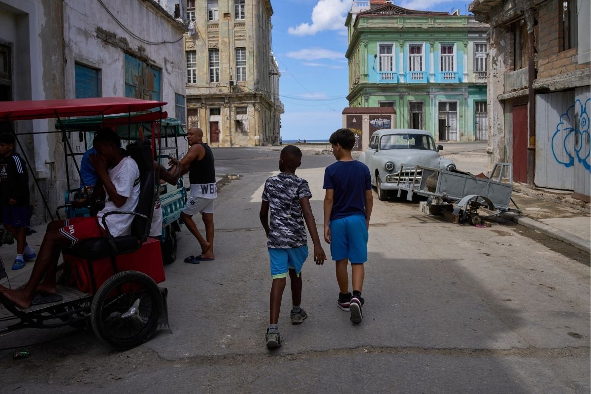 Lost in Havana: Seeing may not be believing