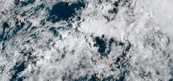 Over 4,000 told to evacuate flooding in Hawaii as officials warn 120-year-old dam could fail