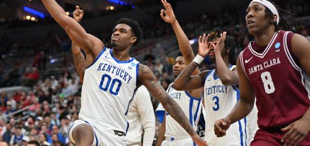 Otega Oweh's buzzer-beater saves Kentucky in 89-84 overtime win over Santa Clara in March Madness
