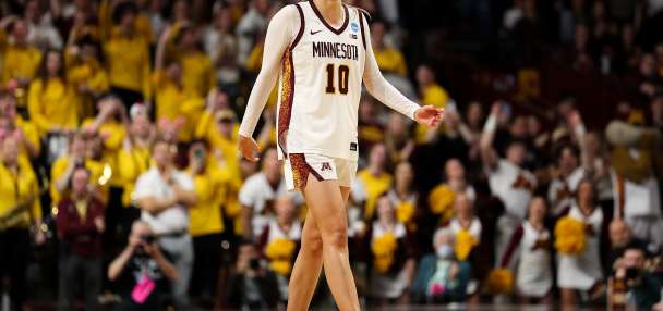 Minnesota sidesteps a major March Madness upset by surging past No. 13 seed Green Bay 75-58