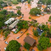 Hawaii's worst flooding in 20 years threatens dam, prompts evacuations, as more rain looms