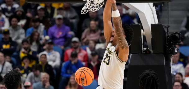 Lendeborg scores 25, and Midwest's top-seeded Michigan rolls to a 95-72 win over Saint Louis