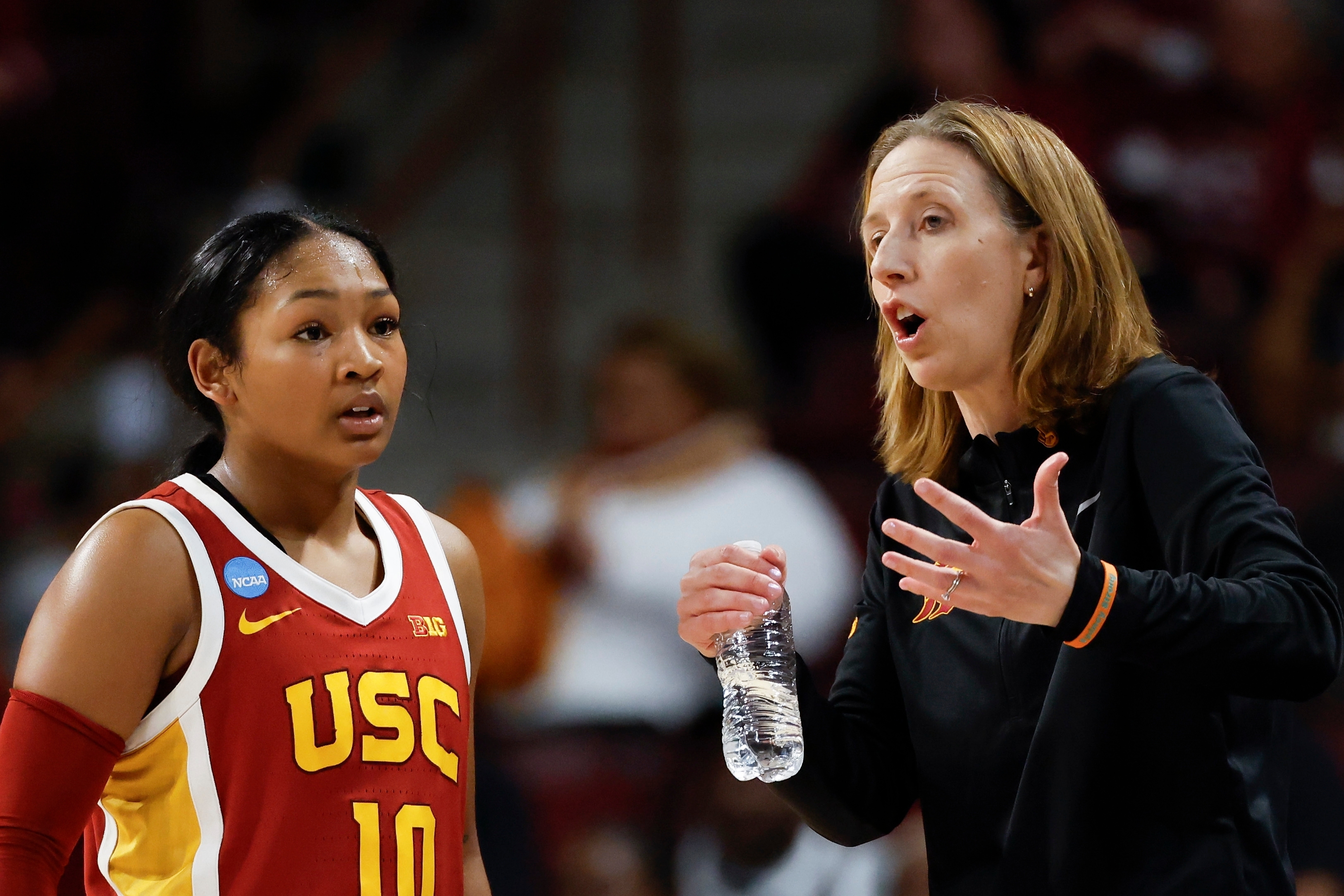 Southern California head coach Lindsay Gottlieb, right, talks to guard Malia Samuels (10) during the second half against Clemson in the first round of the NCAA college basketball tournament, Saturday, March 21, 2026, in Columbia, S.C. 