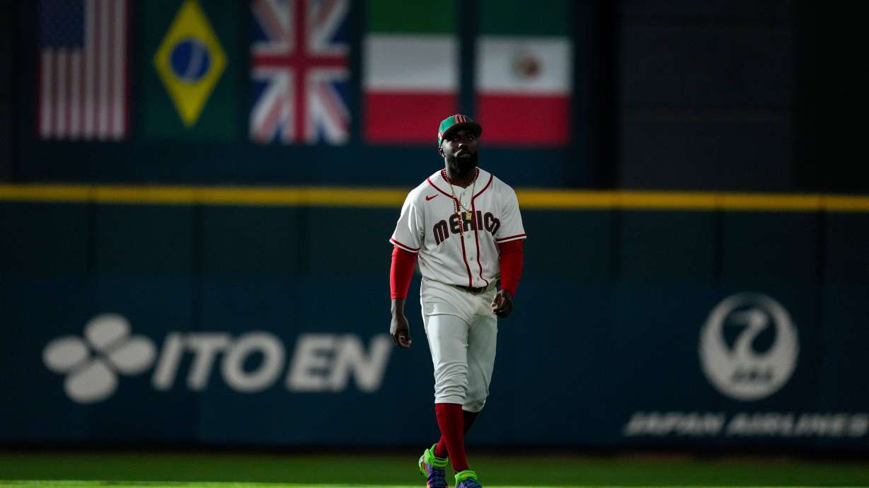 Mexico outfielder Randy Arozarena walks in from the outfield before a World Baseball Classic game against Italy, Wednesday, March 11, 2026, in Houston.