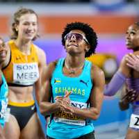 Devynne Charlton matches her own world record of 7.65 in 60-meter hurdles at World Indoors
