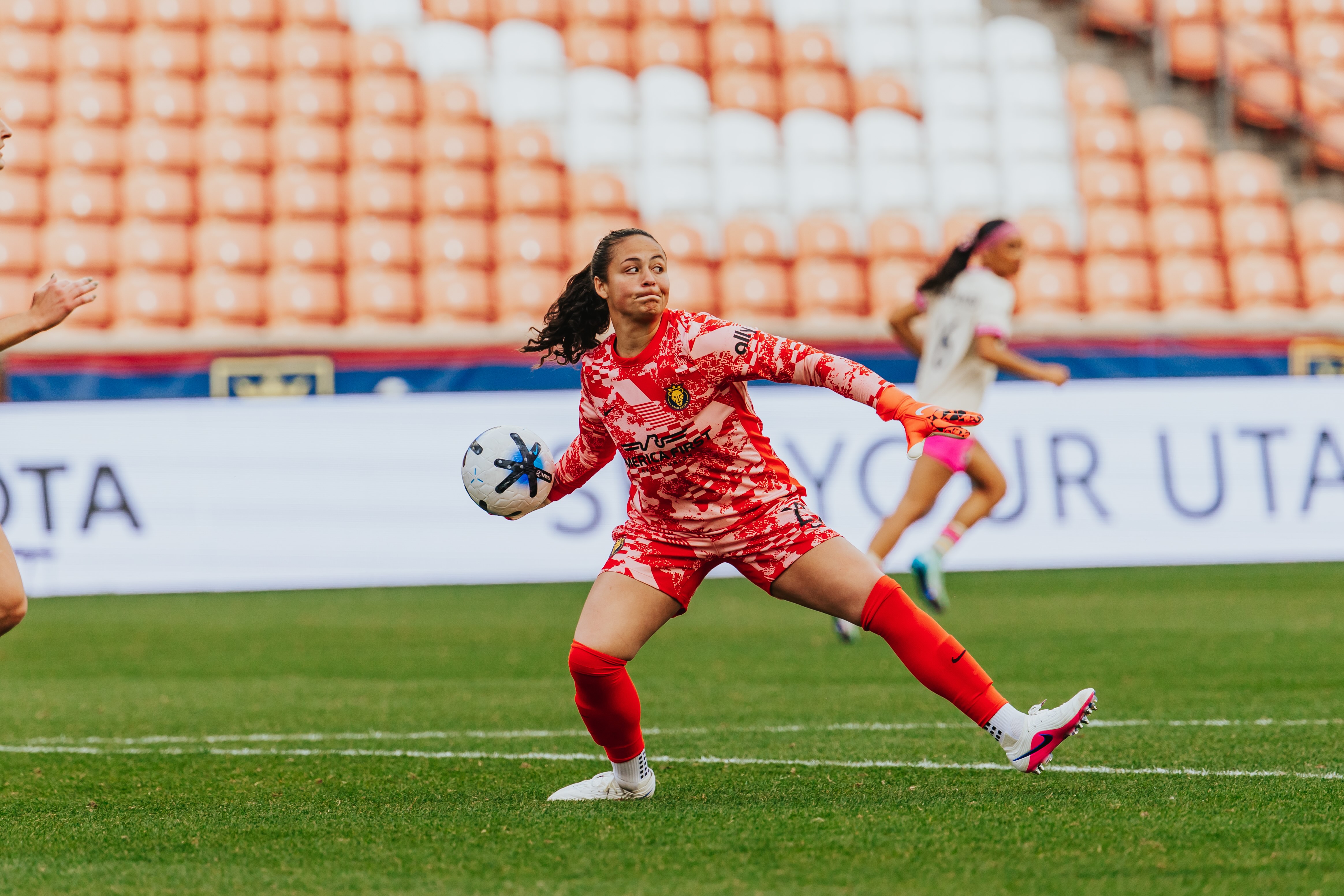 Mina Tanaka's late goal helps Utah Royals to 1-1 road draw with Washington