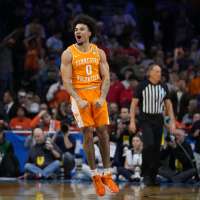 Tennessee reaches its 4th straight Sweet 16, beating Virginia 79-72 in March Madness