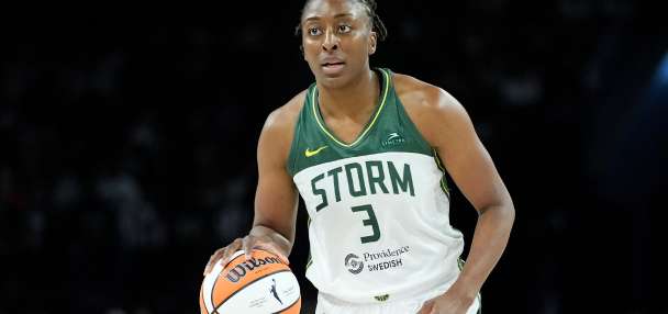 WNBA players unanimously approve a new 7-year collective bargaining agreement through 2032