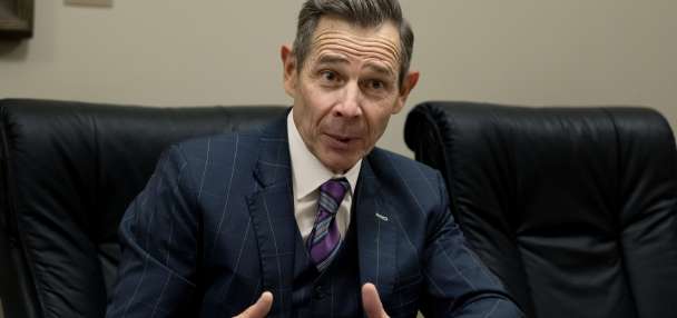 Curtis bill seeks to ban sports betting, casino games on Kalshi, Polymarket