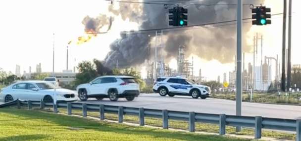 Top Business story anchor