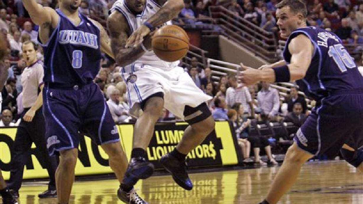 Jazz break road losing streak, in 113-94 win over Magic