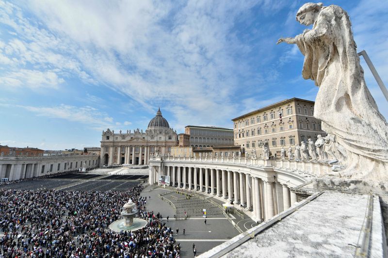 Top World story anchor