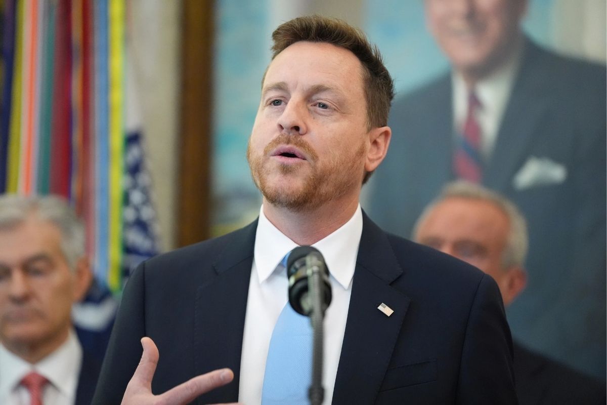 Here's how Trump's 'favorite Mormon' went from Utah to Washington