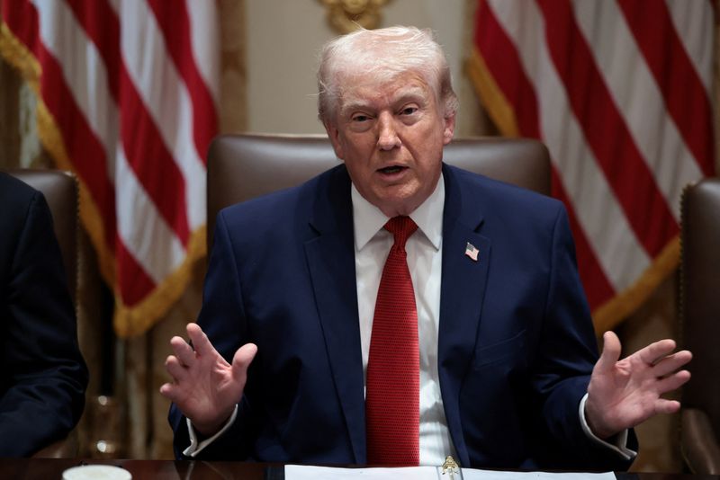 Trump extends deadline for Iran to open the Strait of Hormuz