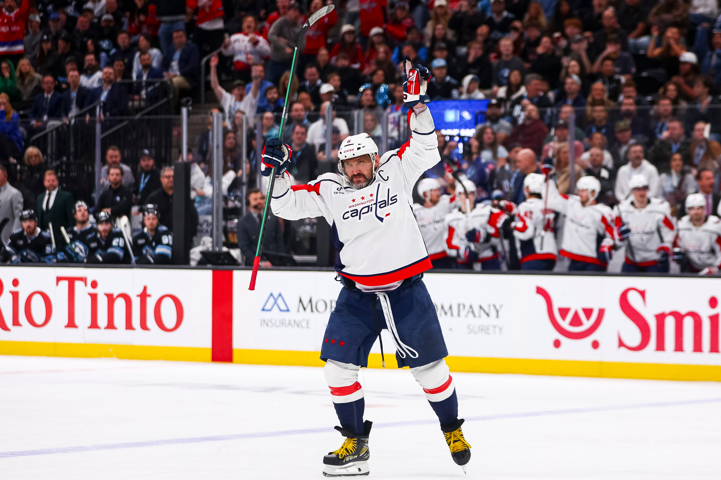 Ovechkin records hat-trick as Capitals blitz Utah 7-4
