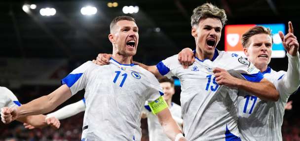 Goal-getters Lewandowski and Džeko aim to join stellar group of old geezers at World Cup