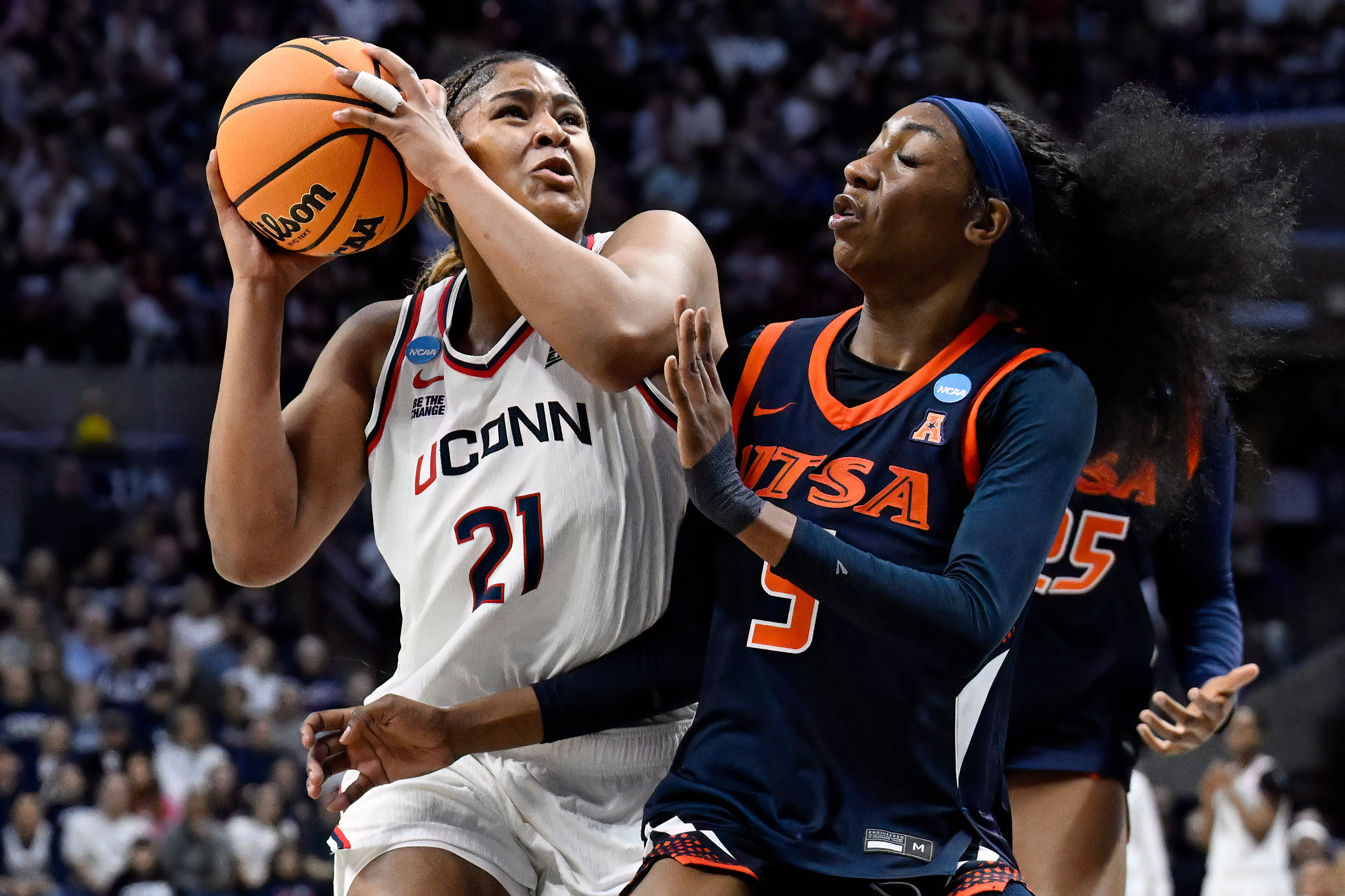 Sweet 16 regulars UConn and Notre Dame join UNC and Vanderbilt in women's regional semifinals