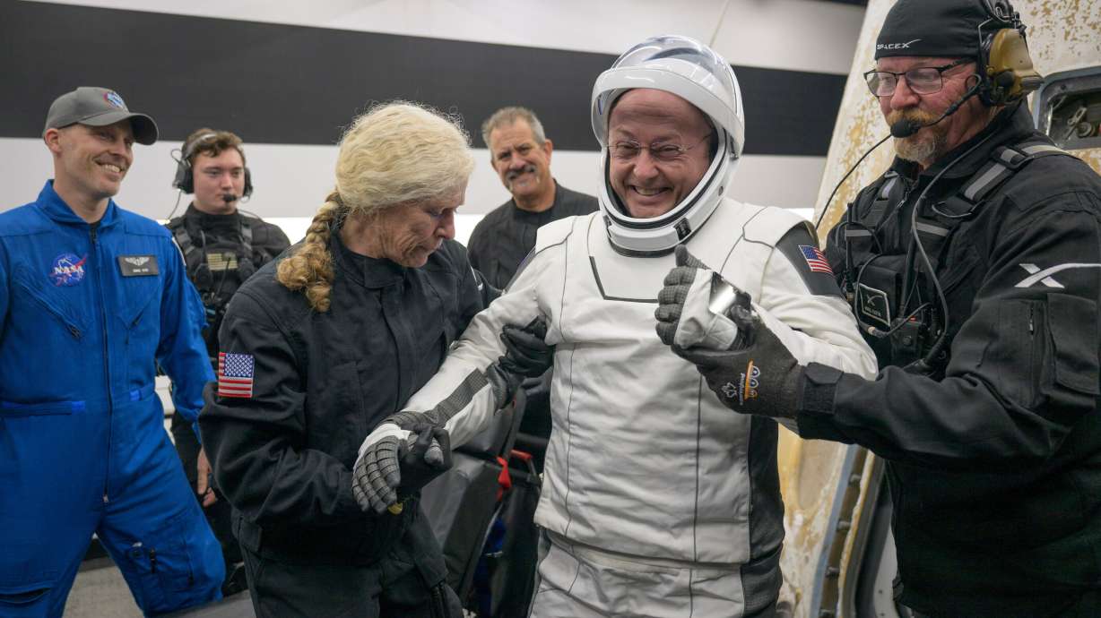 Astronaut Mike Fincke is helped out of the SpaceX Crew-11 after it reentered the Earth near San Diego, Calif., on Jan. 15. Fincke said on Friday that his medical scare that led to his evacuation from the International Space Station remained a mystery.