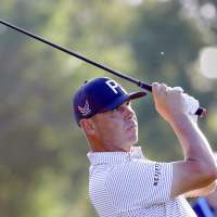 Gary Woodland surges to a 3-shot lead at the Houston Open, shortly after revealing PTSD diagnosis
