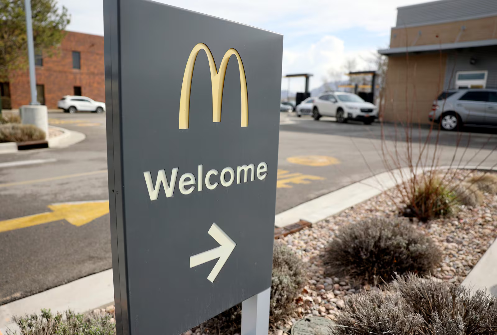 Where does Utah rank in the US for number of fast-food restaurants per person?