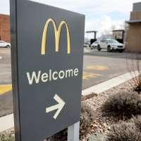 Where does Utah rank in the US for number of fast-food restaurants per person?