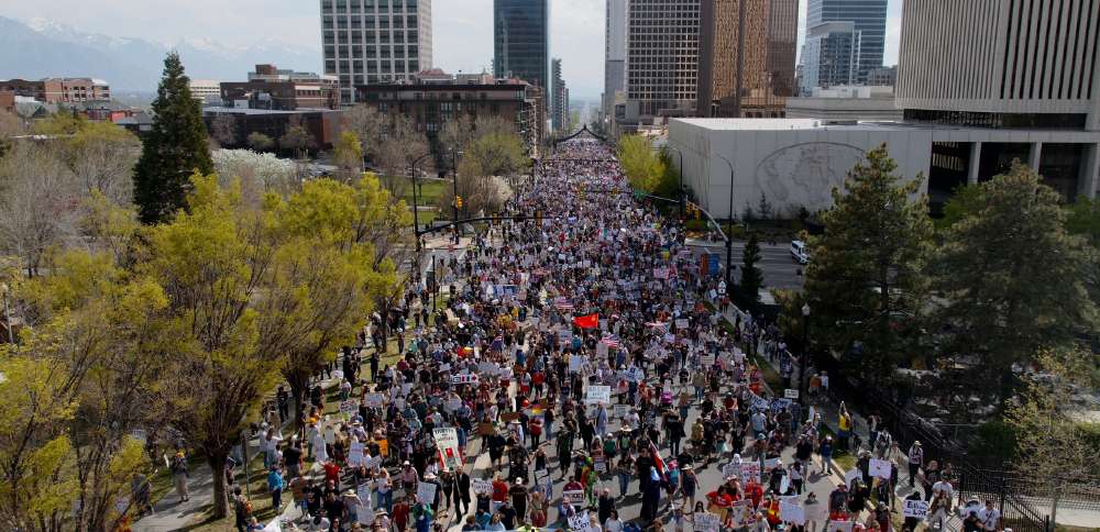 'We stand together': Thousands emphasize 'the people's power' in 'No Kings' rally