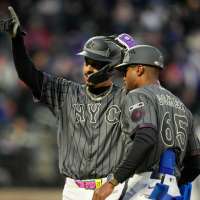 Mets rally past the Pirates 4-2 on a 3-run homer by Luis Robert Jr. in the 11th inning