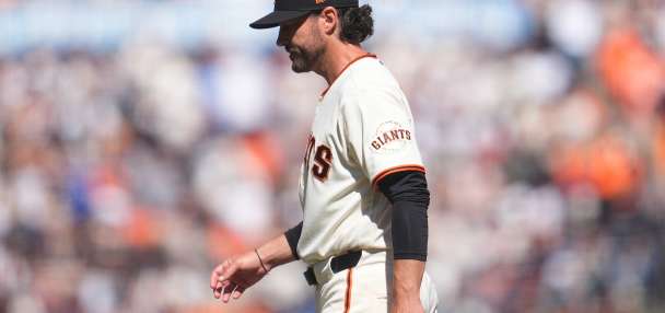 Giants match franchise mark at 20 straight innings without a run to start season, then finally score
