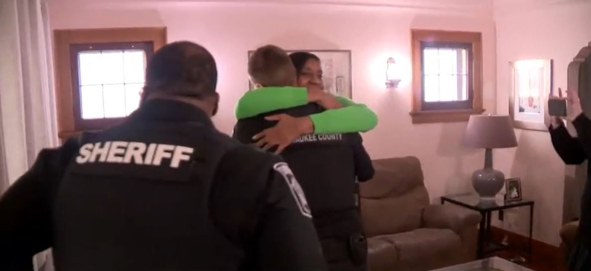 Mom survives wrong-way crash, reunites with deputies who saved her life