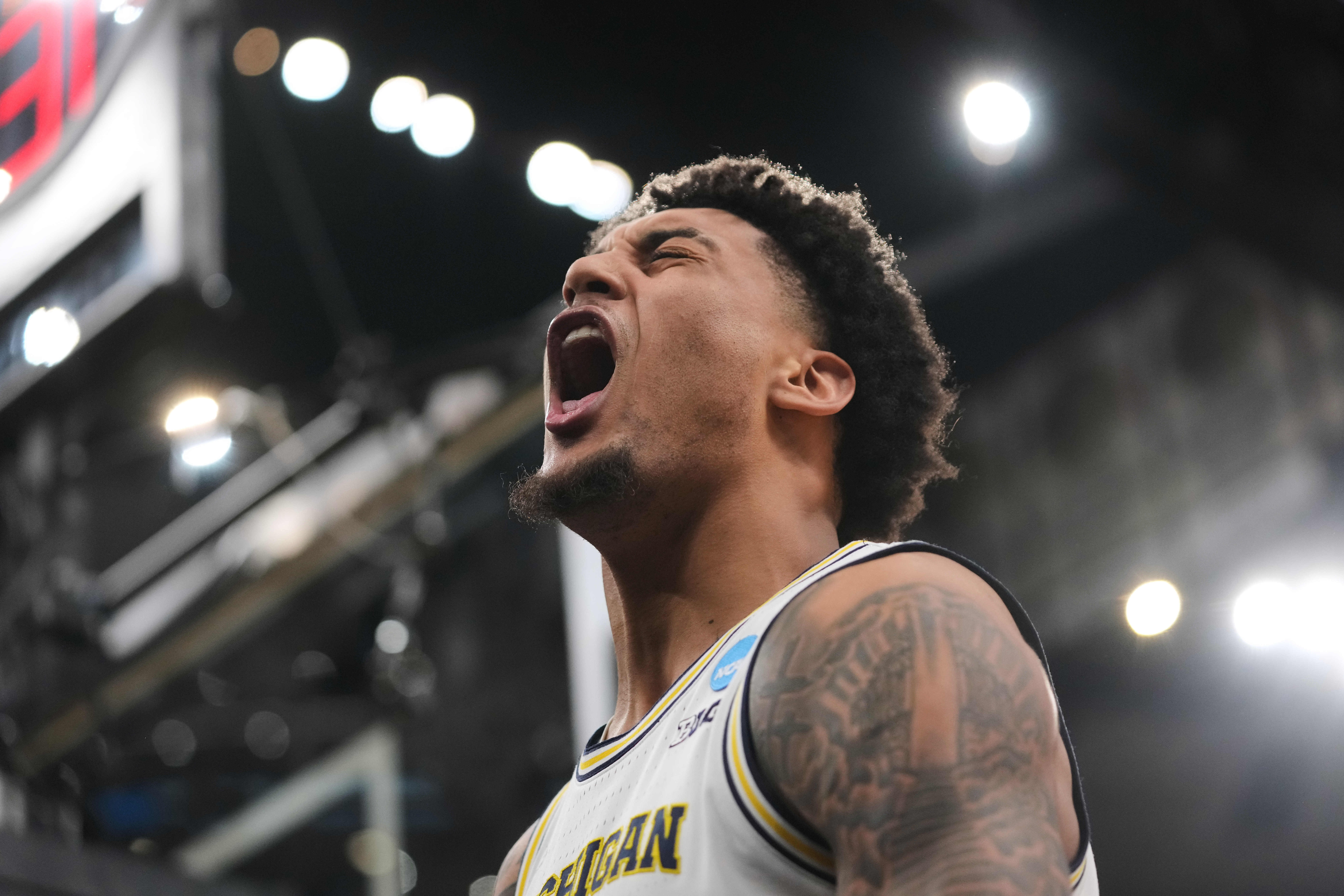 Michigan's Yaxel Lendeborg (23) celebrates during the second half in the Elite Eight of the NCAA college basketball tournament against Tennessee, Sunday, March 29, 2026, in Chicago. 