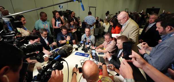 Options vary for veteran QBs Aaron Rodgers, Kirk Cousins, Jimmy Garoppolo and Russell Wilson