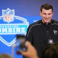 Raiders coach Klint Kubiak doesn't want a rookie QB to start Week 1 in right scenario