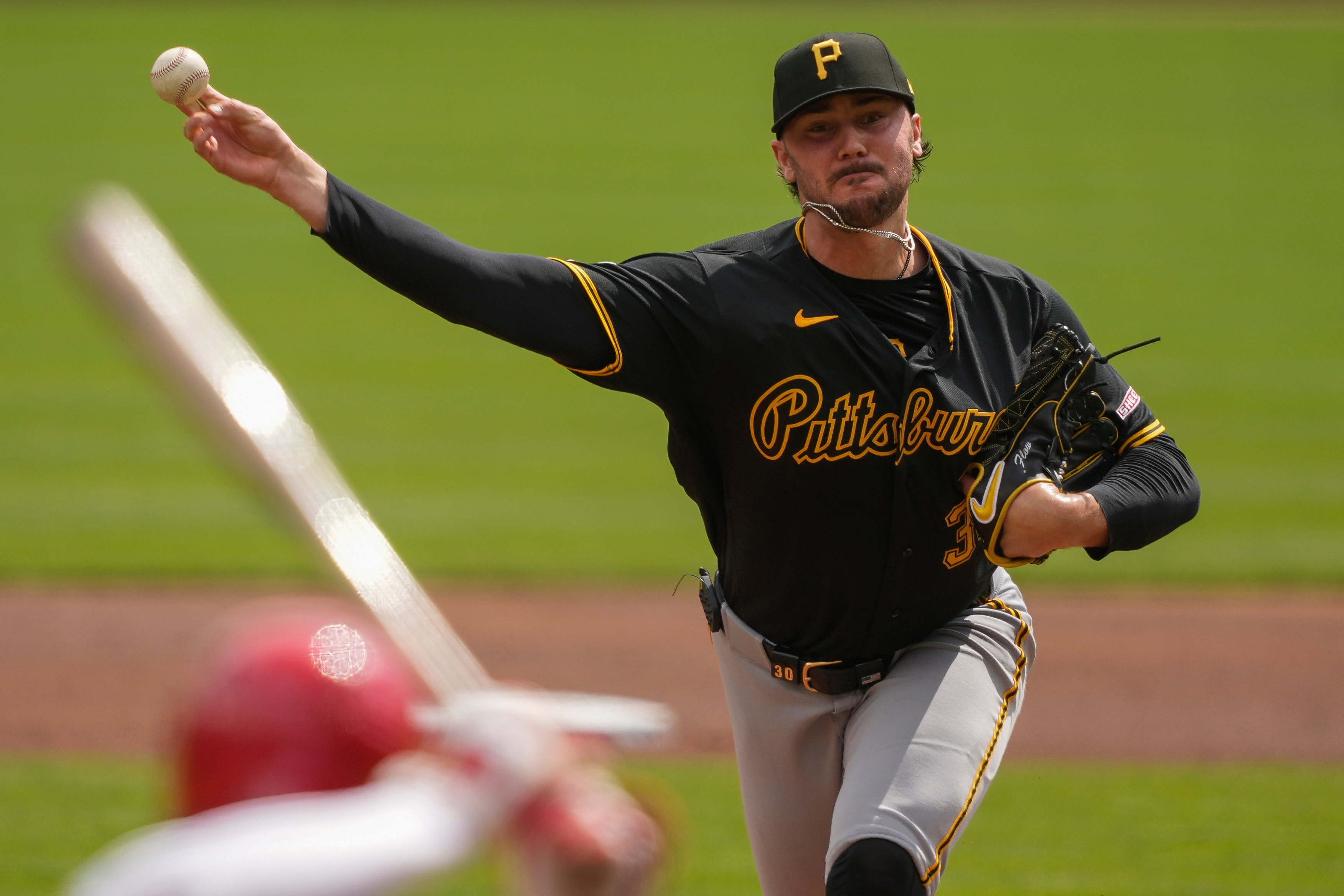 Pirates' Paul Skenes limits Reds' offense and gets his 1st win of 2026