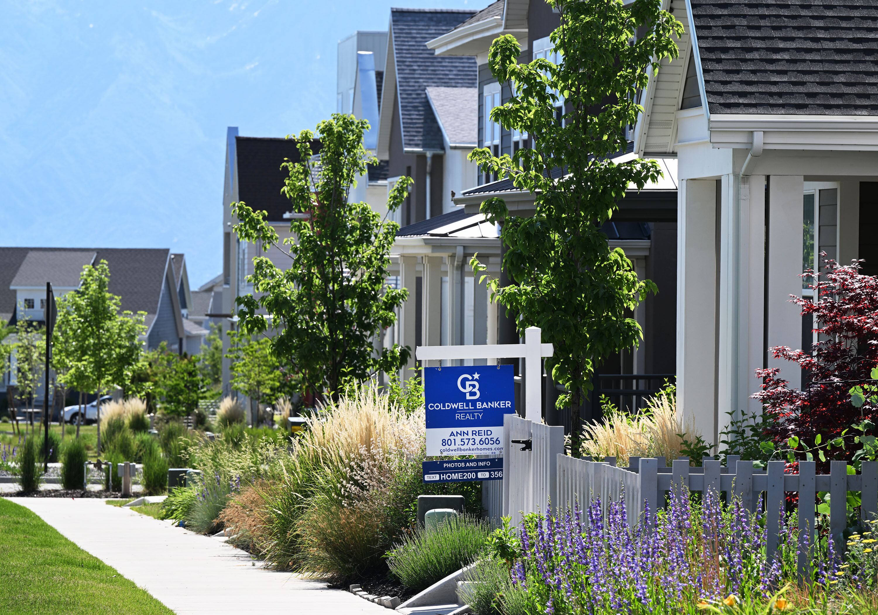 Record number of home sales contracts canceled nationwide