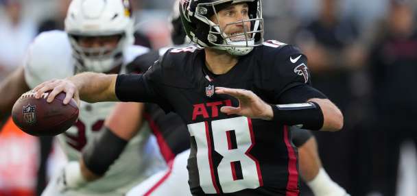 Raiders sign Kirk Cousins to give expected top pick Fernando Mendoza a veteran presence