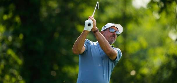 Phil Mickelson cites family health matter in pulling out of the Masters