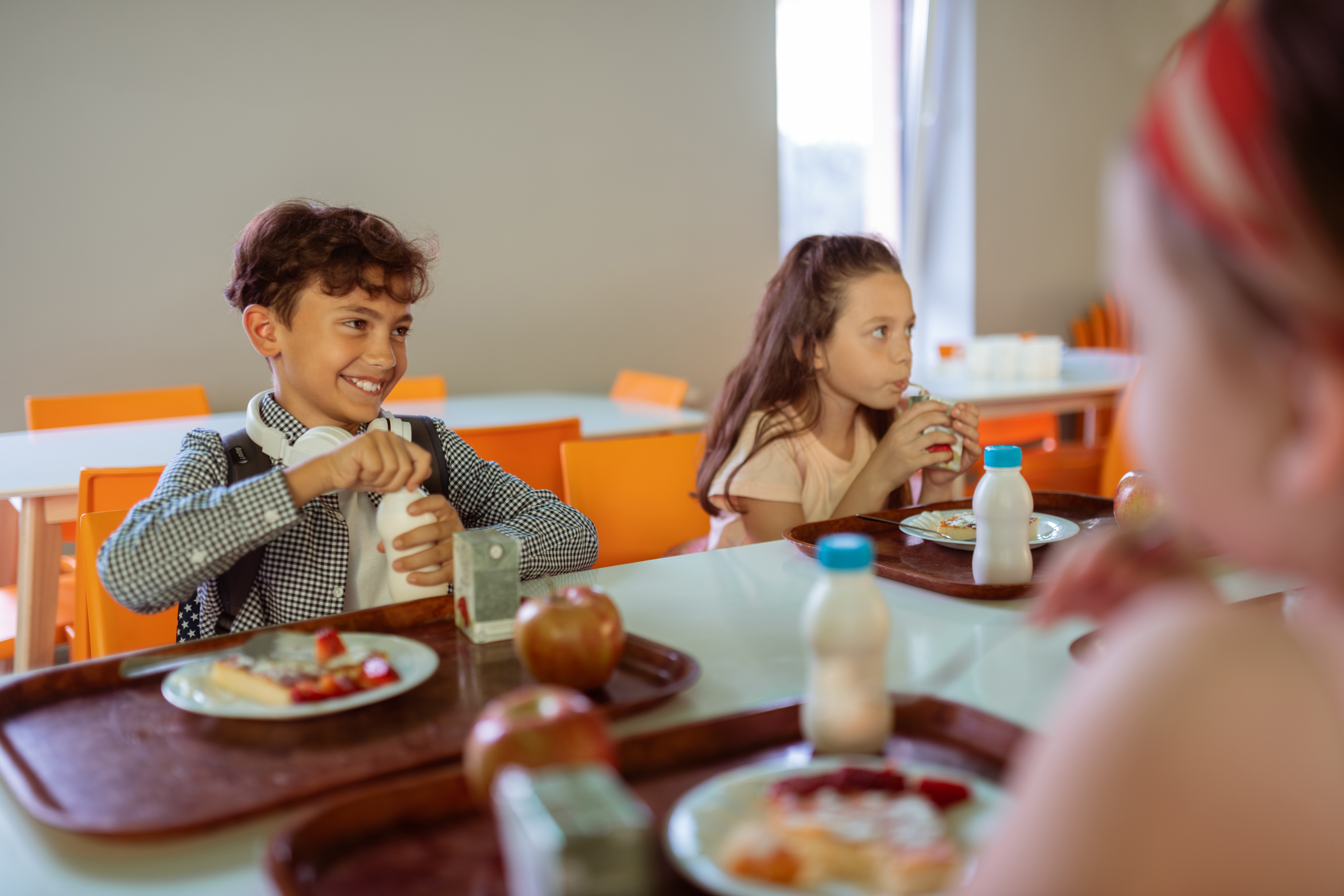 Whole milk at school: What parents should know about this nutrition shift