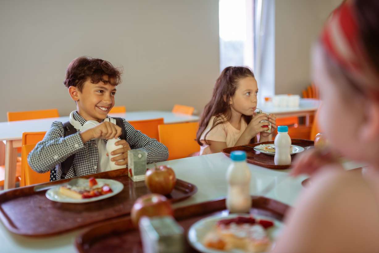 Whole milk at school: What parents should know about this nutrition shift