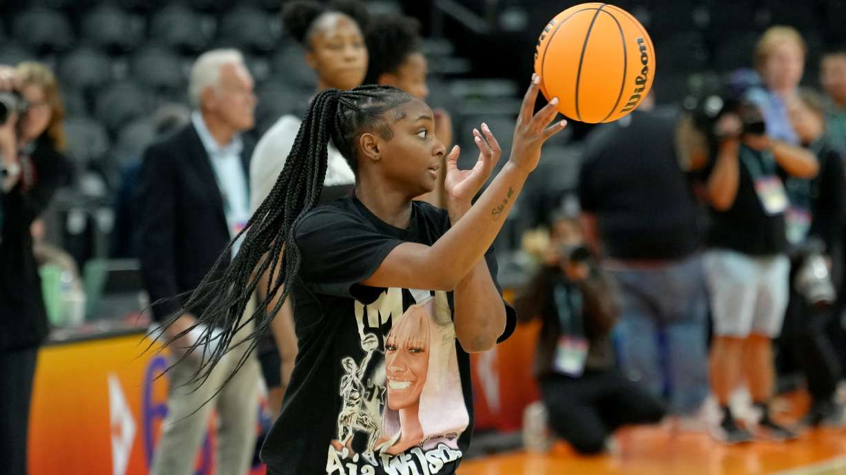South Carolina guard Ta'niya Latson passes the ball during practice prior to the national semifinals at the Women's Final Four of the NCAA college basketball tournament, Thursday, April 2, 2026, in Phoenix.