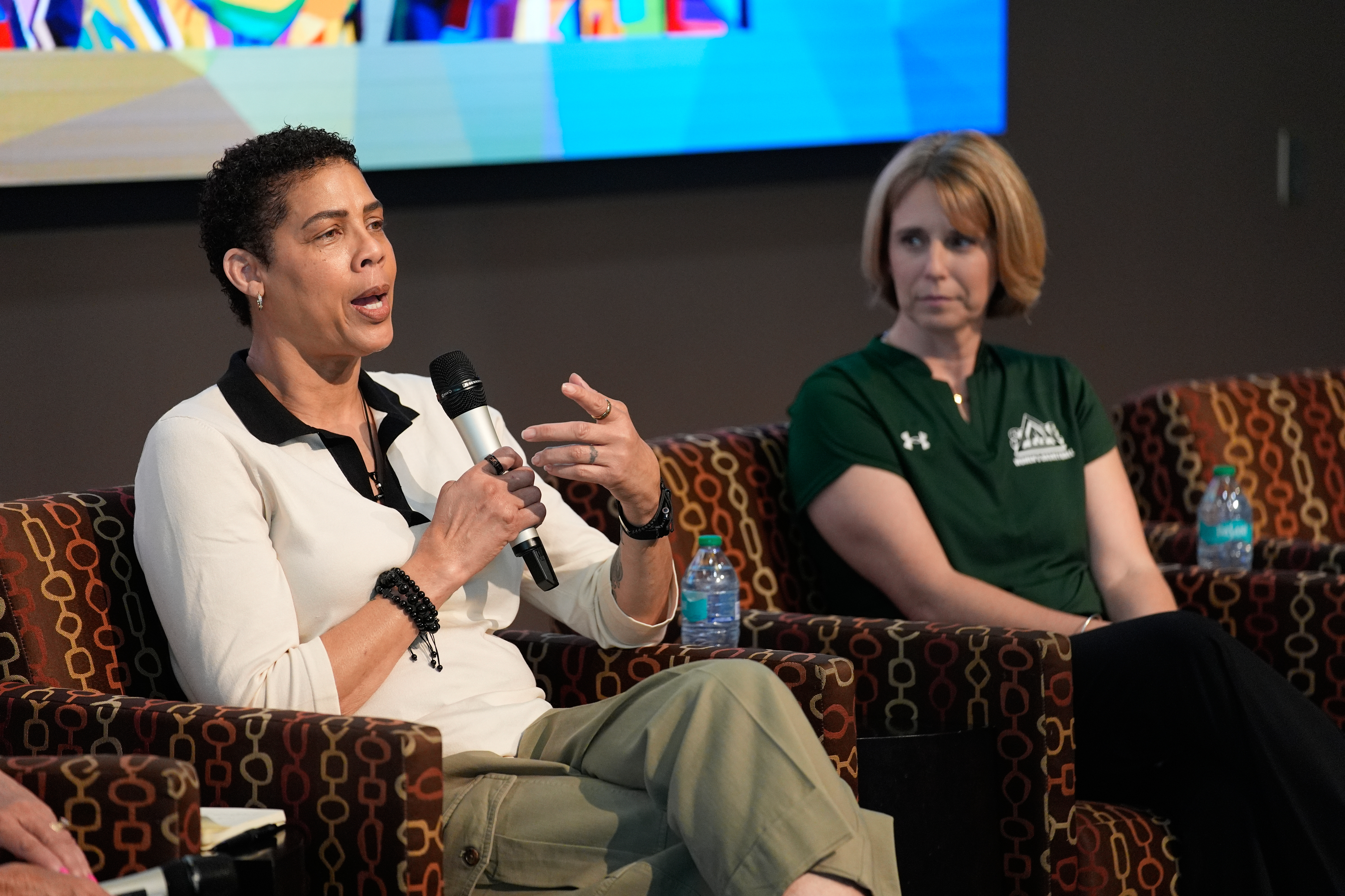 Cheryl Miller and other women's hoops greats discuss state of the game at AP Top 25 Poll Experience