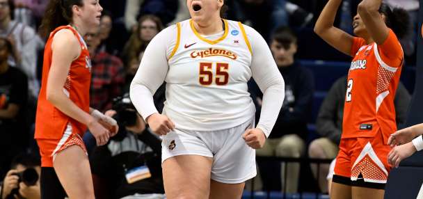 Iowa State star Audi Crooks joins transfer portal rush as 1,100 players enter on first day