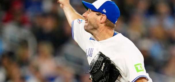 Blue Jays RHP Max Scherzer leaves start against Dodgers after two innings