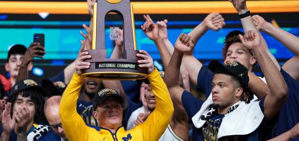 Top Sports story anchor