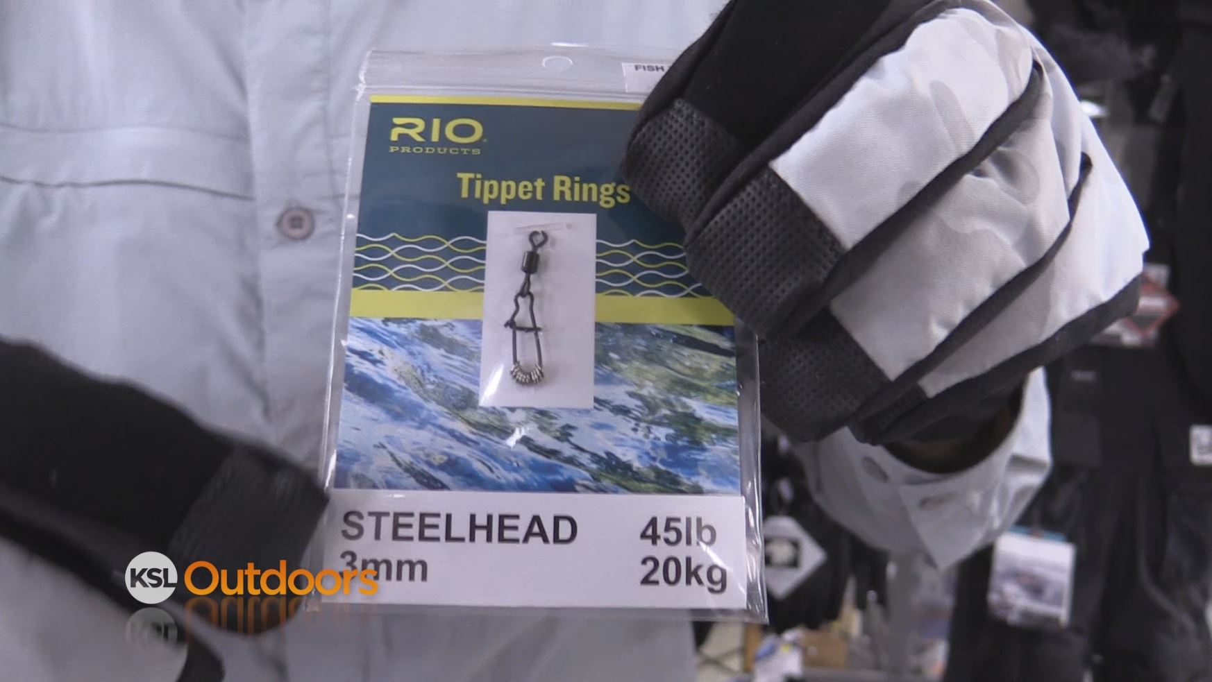 Fish Tech Fishing Tip: Keeping Hands Warm for Winter Fishing