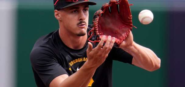 Pirates sign teenage shortstop Konnor Griffin to a 9-year deal worth at least $140 million