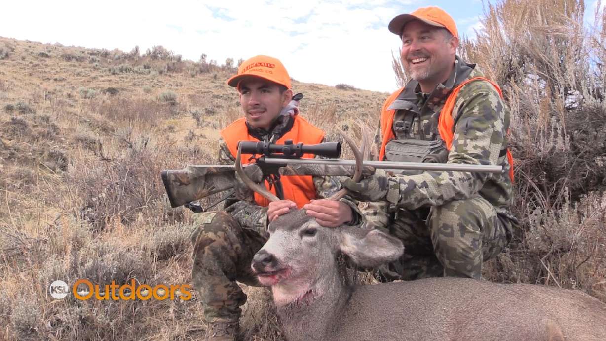 Blind Teenager Hunts Deer in Colorado